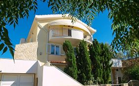 Kristi Apartment Complex Near The Sandy Beach - By Ta Leut Agency
